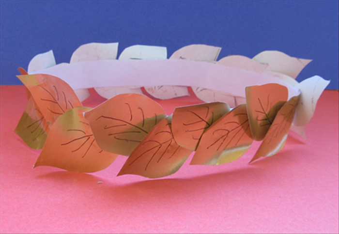 How to make a Roman Laurel - a crown of leaves