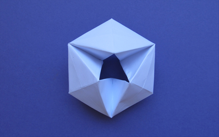 How to make a paper flexagon.