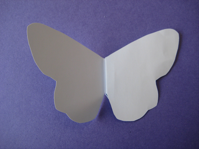 Open the butterfly and turn it over so that the fold is on the back.